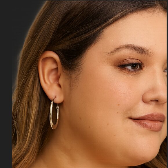 J. Jill Medium Classic Hoop Earrings Silver Tone Tube Hinged Back Polished NEW - Picture 1 of 9